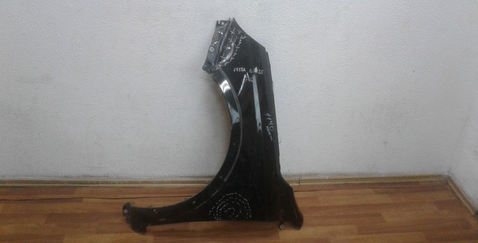 Крыло переднее левое Lada Vesta oem 8450039382 (вмятины) (скл-3)