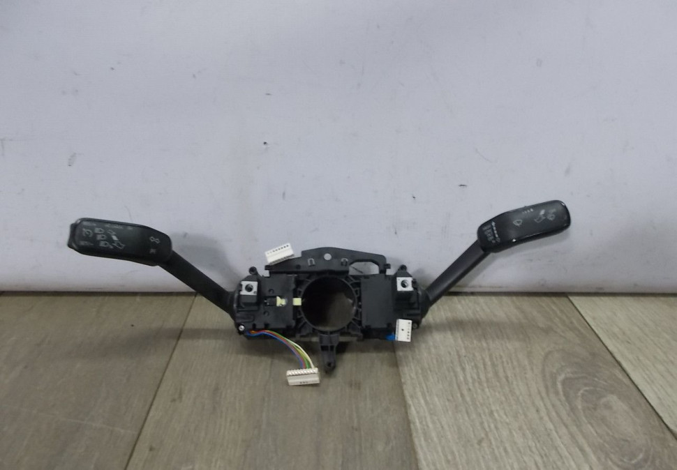 Блок подрулевых переключателей бу Skoda Octavia A7 OEM 5Q1953507AL