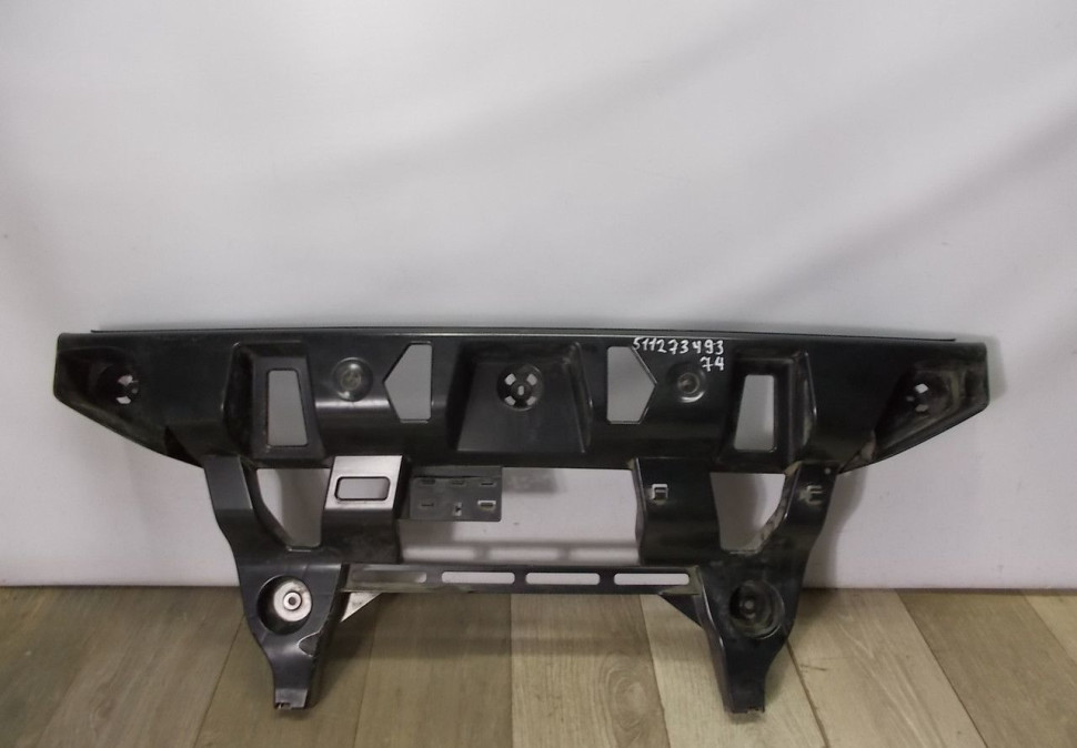 Кронштейн заднего бампера центральный бу BMW X6 F16 OEM 51127349374