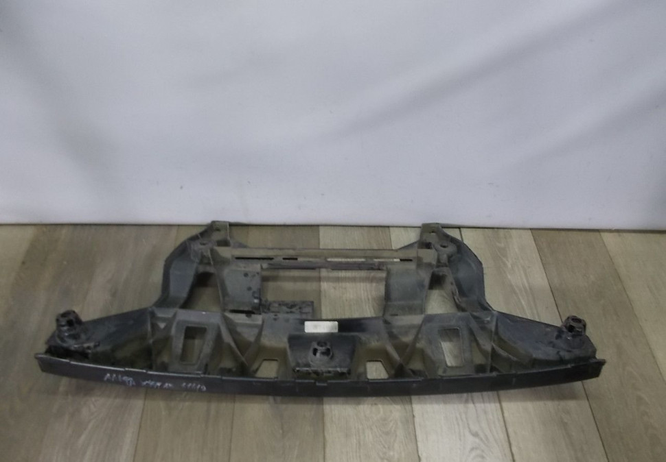 Кронштейн заднего бампера центральный бу BMW X6 F16 OEM 51127349374