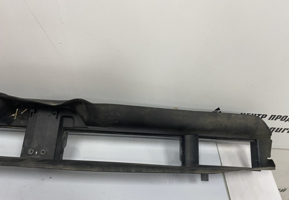 Воздуховод радиатора нижний BMW Х7 G07 OEM 51647459189