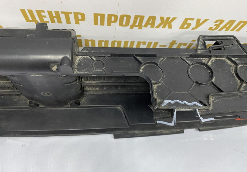 Жалюзи воздуховода нижние BMW X3 G01 OEM 51137497231 Жалюзи воздуховода нижние BMW X3 G01 OEM 51137497231