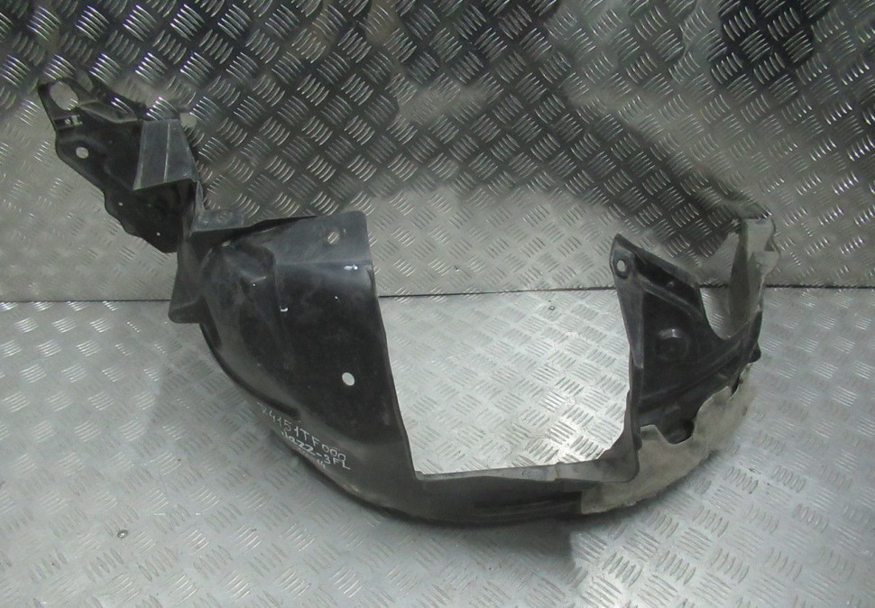 Подкрылок передний левый Honda Jazz 2 oem 74151TF000