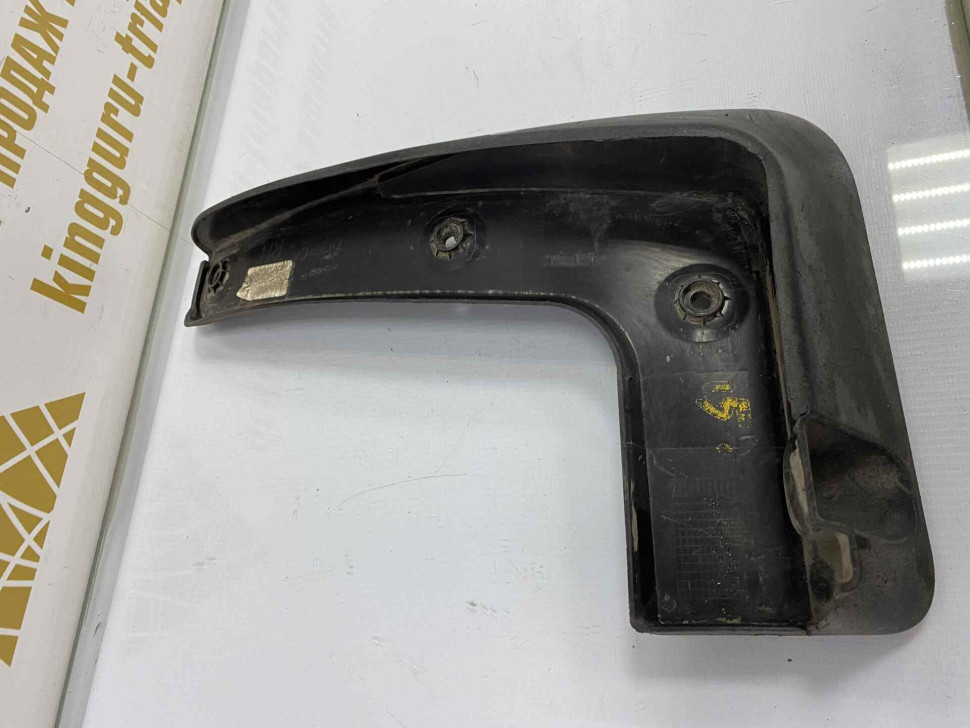 Брызговик передний правый Kia Sportage 4 2016 oem 86832f1000