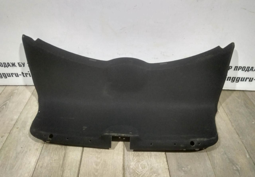 Обивка крышки багажника бу Skoda Octavia A7 OEM 5E5867975F