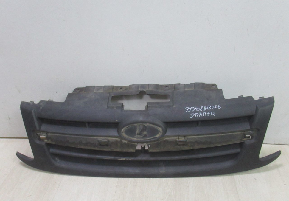 Решетка радиатора Lada Granta oem 21902803056 (скл-3)