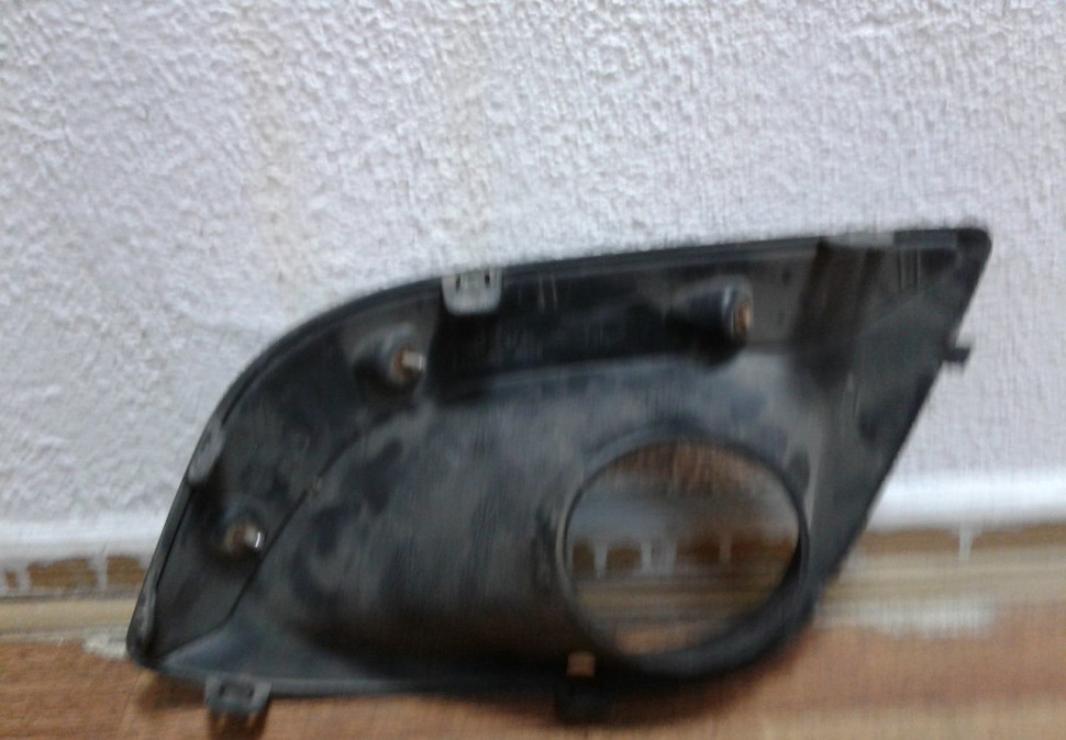 Решетка (рамка) птф правая Lada Kalina 2 (13>) oem 21922803196(СКЛ 3)