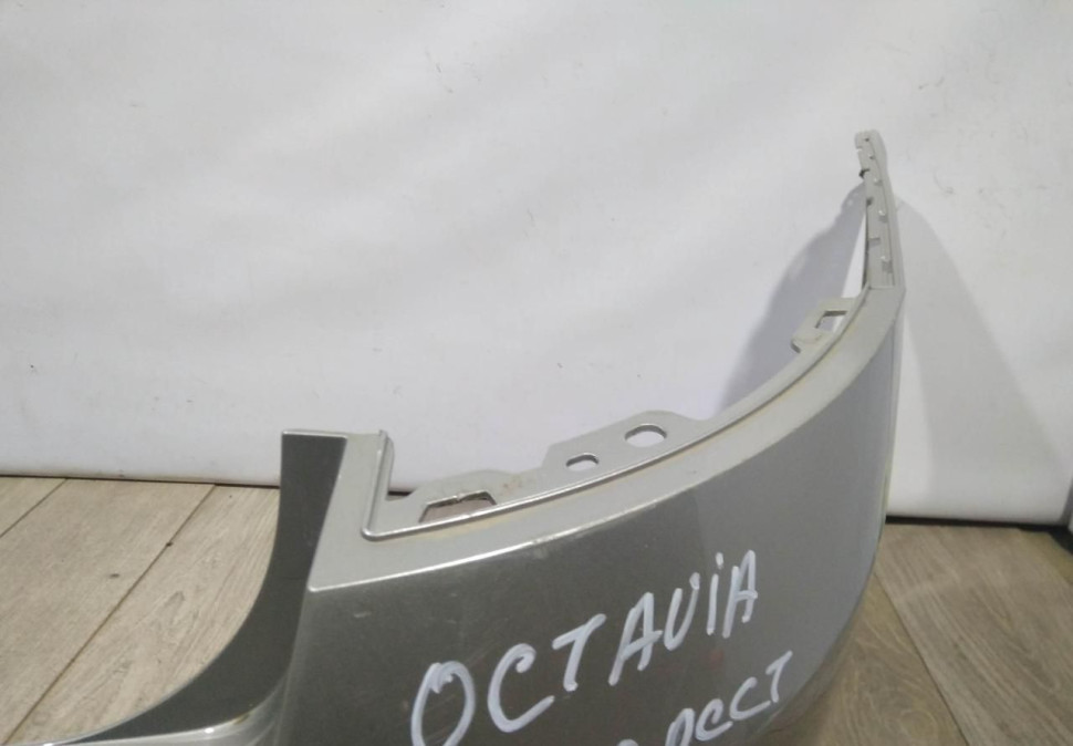 Бампер задний бу Skoda Octavia A7 OEM 5E0807421 Бампер задний бу Skoda Octavia A7 OEM 5E0807421