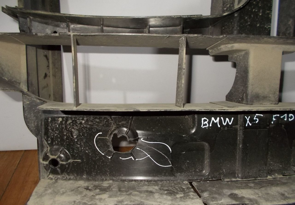Воздуховод радиатора бу BMW X5 F15
