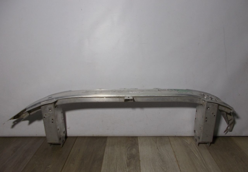 Усилитель переднего бампера бу BMW 5 G30 OEM 51117385288 Усилитель переднего бампера бу BMW 5 G30 OEM 51117385288