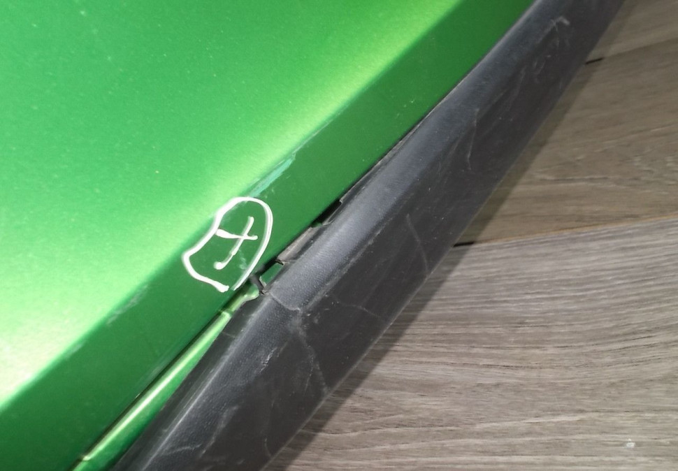 Бампер задний бу Skoda Rapid OEM 60U807421