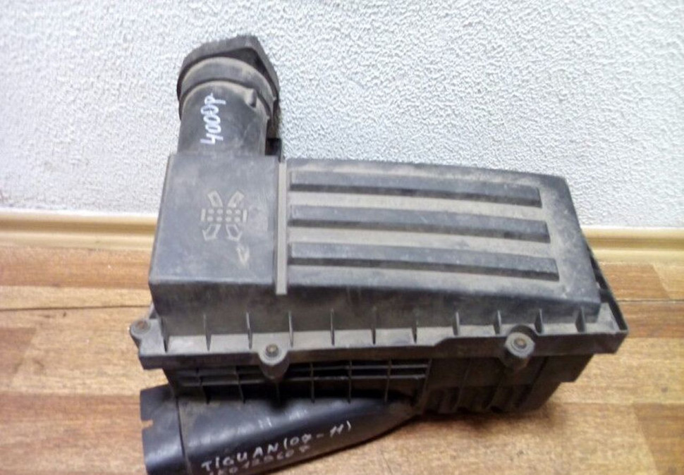 Корпус воздушного фильтра Volkswagen Tiguan 07-11 Oem 1K0129607
