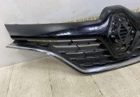 Решетка радиатора Renault Kaptur OEM 623103985R
