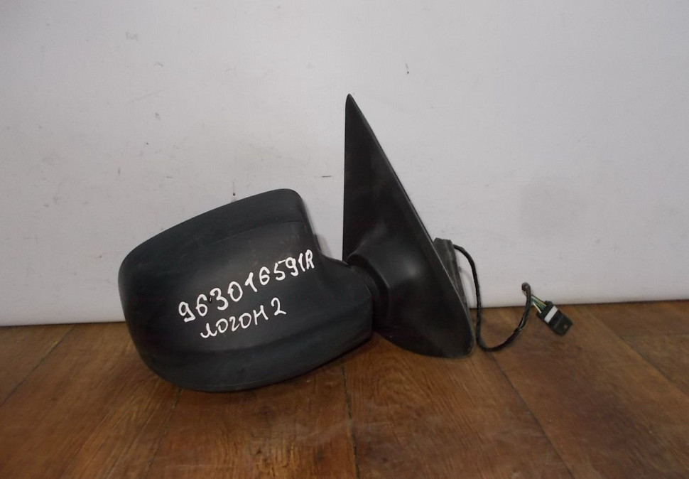 Корпус зеркала правый бу Renault Logan 2 OEM 963016591R