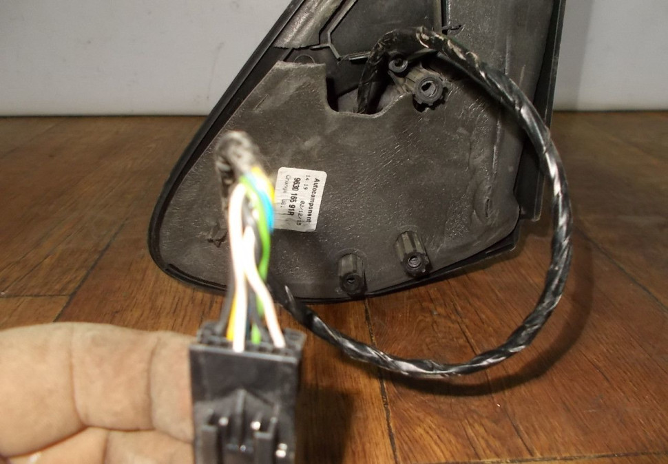 Корпус зеркала правый бу Renault Logan 2 OEM 963016591R