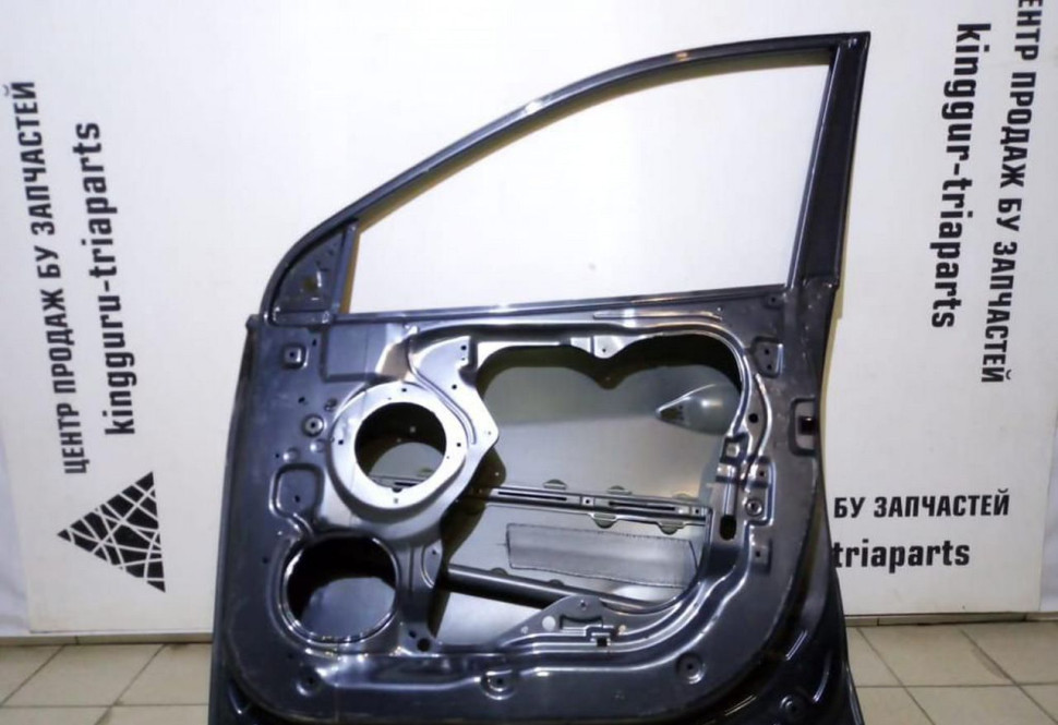Дверь передняя правая Hyundai IX35 oem 760042Y010 (скл-3)