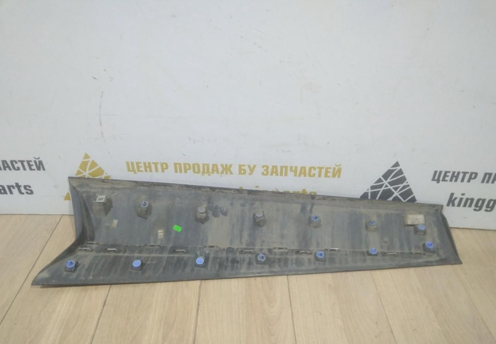 Молдинг двери передний правый бу Renault Kaptur OEM 808204078R