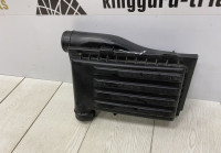 Корпус воздушного фильтра бу Skoda Rapid / Volkswagen Golf 7 OEM 04E129611G