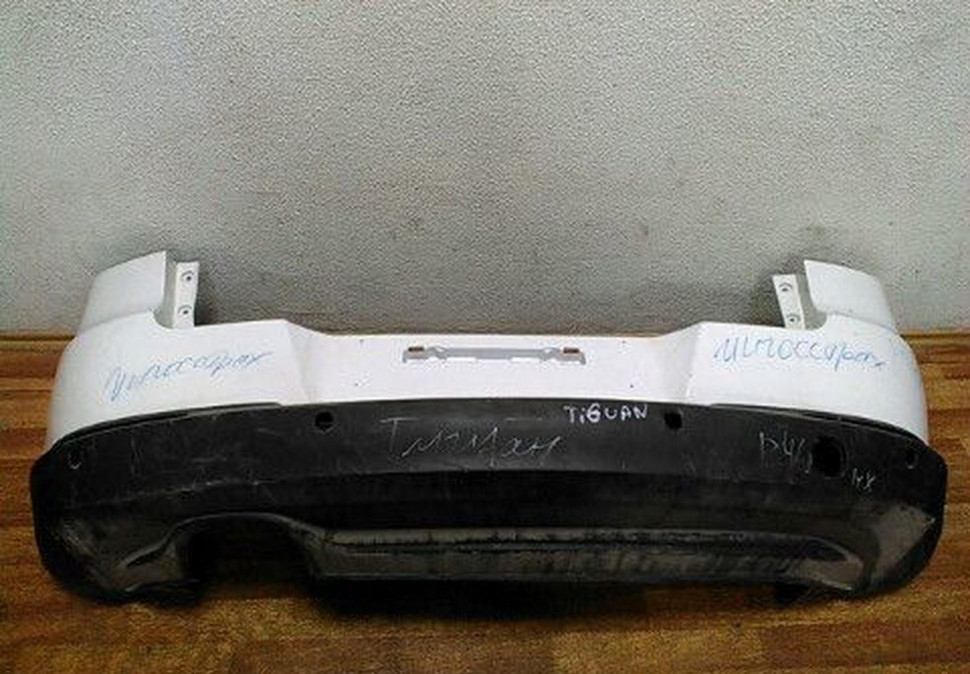 Бампер задний Volkswagen Tiguan с юбкой oem 5nu807421 (Скл-3)