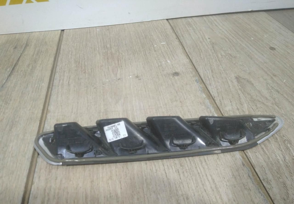 Накладка крыла передняя левая бу BMW X3 G01 OEM 7418607