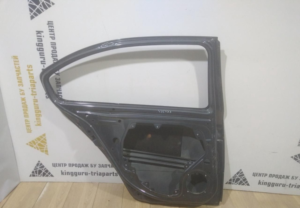 Дверь задняя левая бу Skoda Octavia A5 OEM 1Z5833051 Дверь задняя левая бу Skoda Octavia A5 OEM 1Z5833051