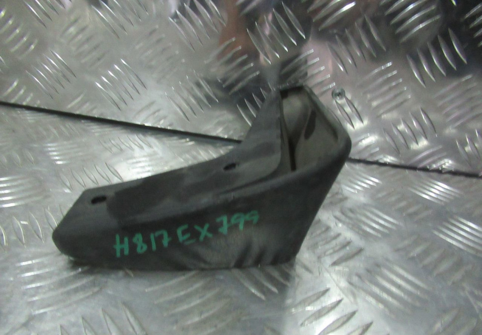 Брызговик задний правый Hyundai Creta 1 oem 86832m0100 Брызговик задний правый Hyundai Creta 1 oem 86832m0100