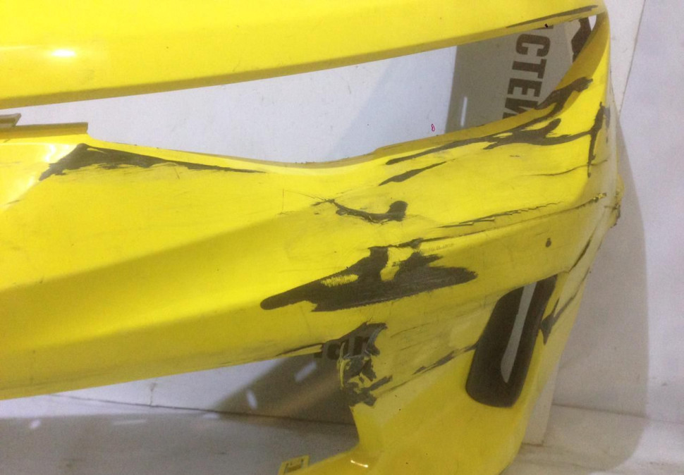 Бампер передний Chevrolet Camaro oem 92236557 (трещины) (скл-3) Бампер передний Chevrolet Camaro oem 92236557 (трещины) (скл-3)