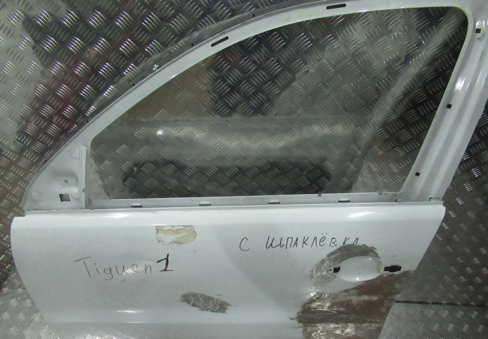 Дверь передняя левая Volkswagen Tiguan 1 oem 5N0831311C (после ремонта )
