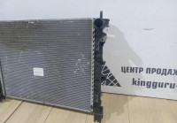 Радиатор охлаждения бу Renault Kaptur OEM 214108042R