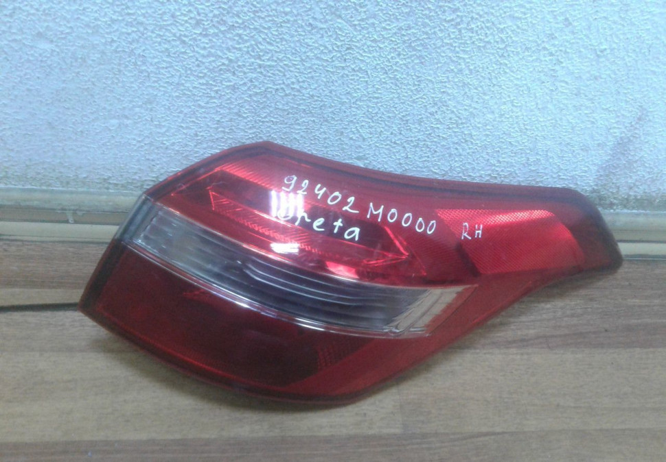 Фонарь правый внешний Hyundai Creta oem 92402m0000