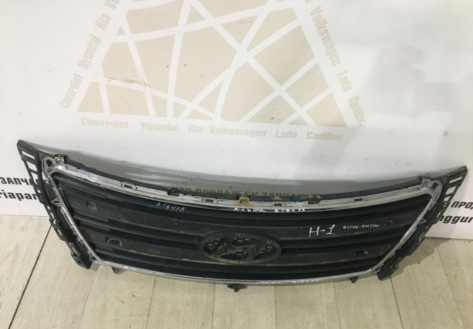 Решетка радиатора Hyundai Grand Starex (07-15) Oem 865614H500
