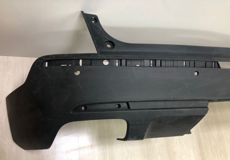 Бампер задний Cadillac XT5 oem 84102921 (скл-3) Бампер задний Cadillac XT5 oem 84102921 (скл-3)