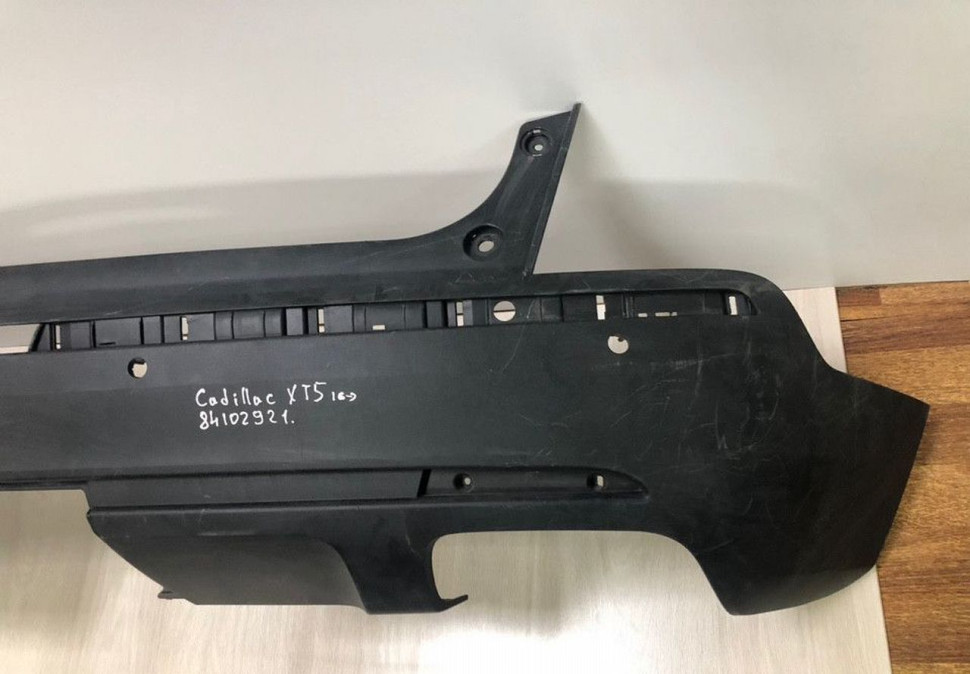 Бампер задний Cadillac XT5 oem 84102921 (скл-3) Бампер задний Cadillac XT5 oem 84102921 (скл-3)