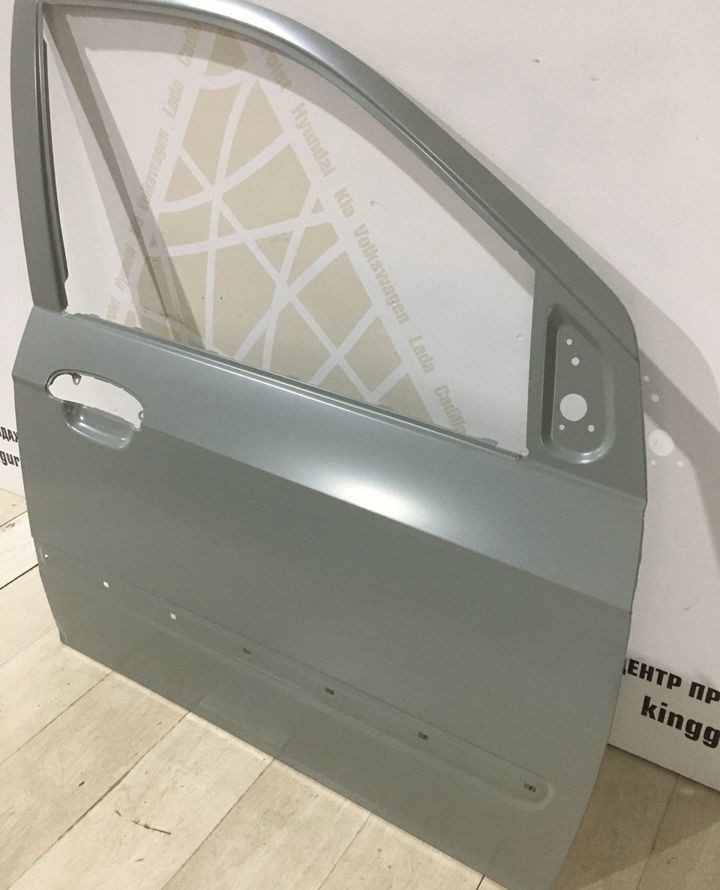 Панель передней правое двери Hyundai Getz 2002-2011 OEM 761211C010 Панель передней правое двери Hyundai Getz 2002-2011 OEM 761211C010