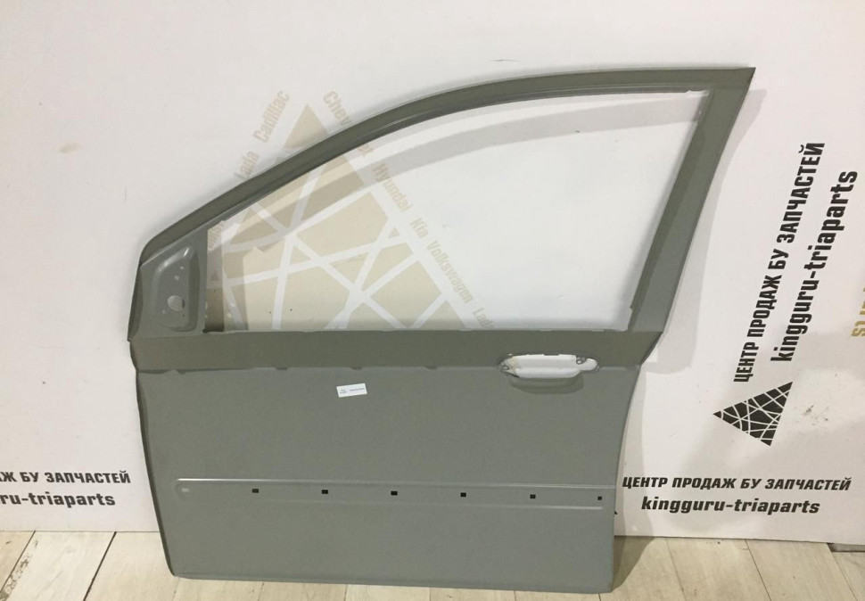 Панель передней правое двери Hyundai Getz 2002-2011 OEM 761211C010 Панель передней правое двери Hyundai Getz 2002-2011 OEM 761211C010