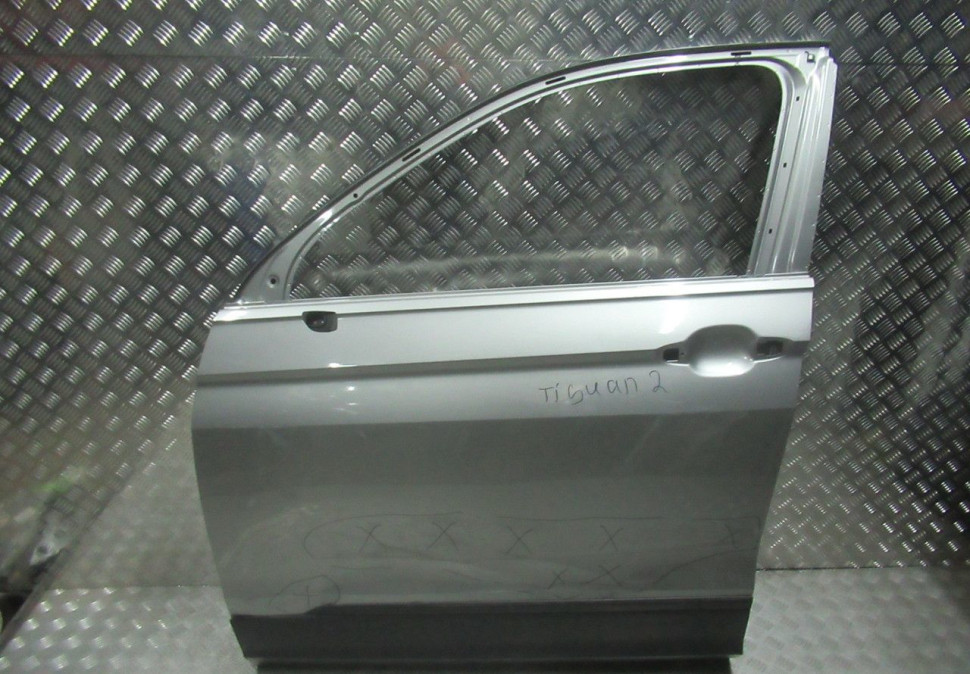 Дверь передняя левая Volkswagen Tiguan 2 (17>) oem 5NA831055K (скл-3)
