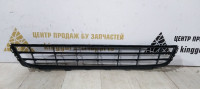 Решетка переднего бампера Volkswagen Jetta 6 дорест 2010-2014 oem 5C6853677