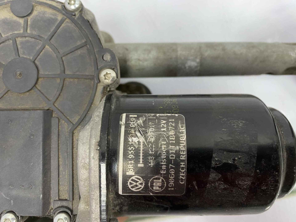 Трапеция стеклоочистителей Volkswagen Polo 5 Oem 6R1955110A Трапеция стеклоочистителей Volkswagen Polo 5 Oem 6R1955110A