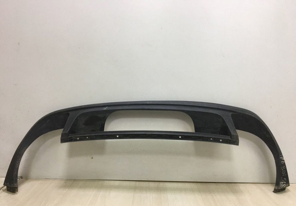 Спойлер заднего бампера Volkswagen Touareg NF oem 7P6807568 (скл-4)