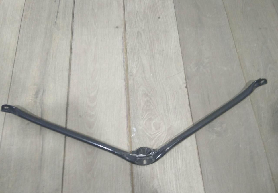 Опора передней панели бу BMW X1 F48 OEM 51647434549