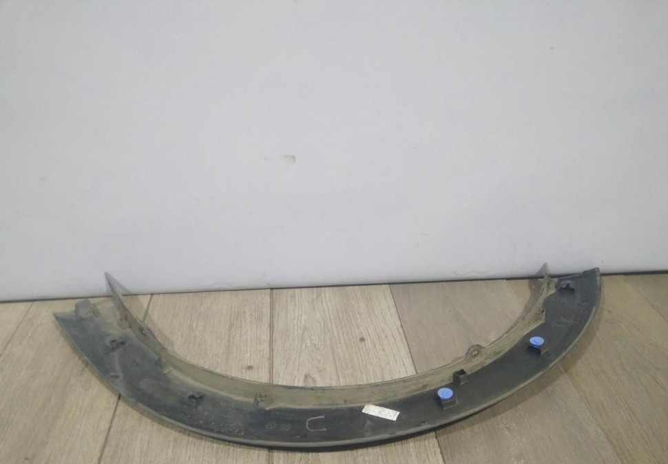 Молдинг крыла передний правый бу Renault Sandero Stepway 2 OEM 638740772R Молдинг крыла передний правый бу Renault Sandero Stepway 2 OEM 638740772R