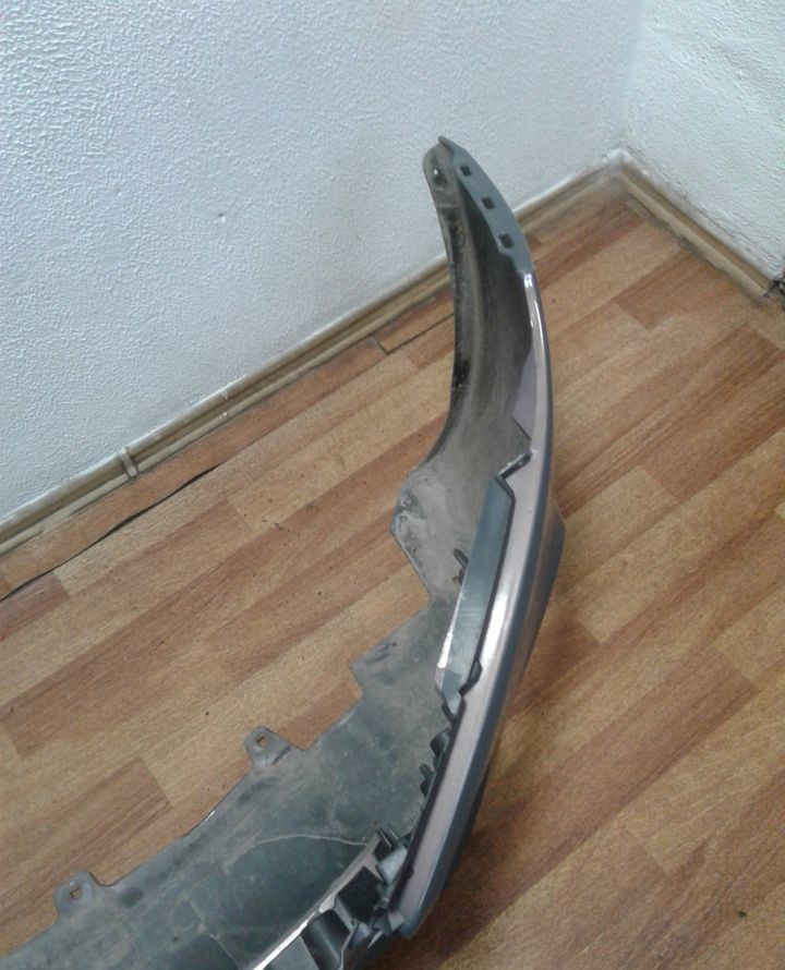 Передний бампер Lada Vesta (трещина) oem 8450006666 (скл-3) Передний бампер Lada Vesta (трещина) oem 8450006666 (скл-3)