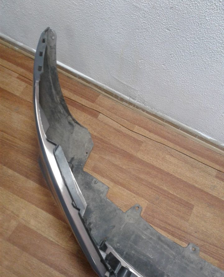 Передний бампер Lada Vesta (трещина) oem 8450006666 (скл-3) Передний бампер Lada Vesta (трещина) oem 8450006666 (скл-3)