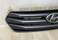 Решетка радиатора Hyundai Creta 2016 oem 86351M0000