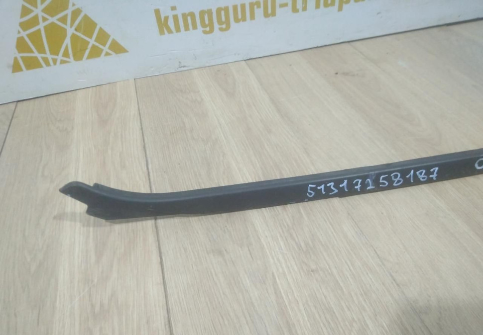 Молдинг лобового стекла левый бу BMW 3 F30 рестайлинг OEM 51317258187 Молдинг лобового стекла левый бу BMW 3 F30 рестайлинг OEM 51317258187