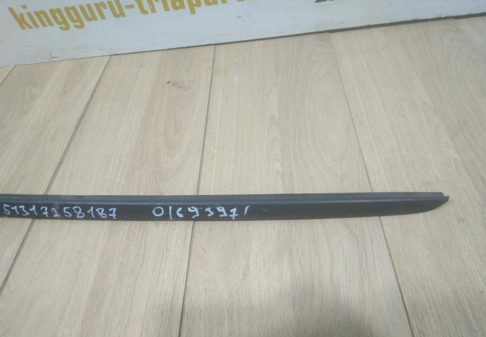 Молдинг лобового стекла левый бу BMW 3 F30 рестайлинг OEM 51317258187 Молдинг лобового стекла левый бу BMW 3 F30 рестайлинг OEM 51317258187