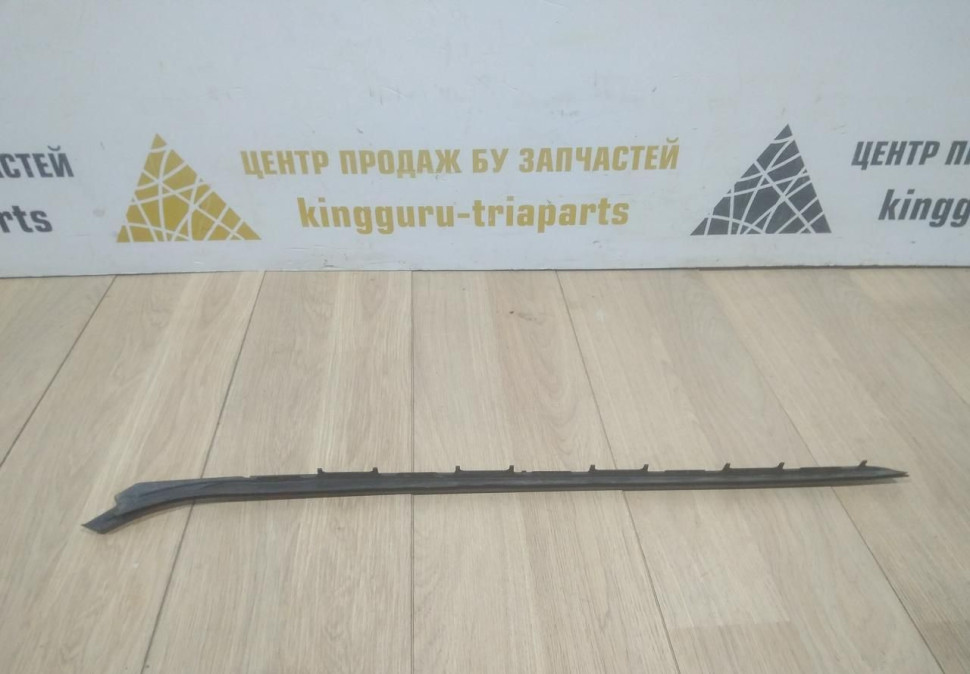 Молдинг лобового стекла левый бу BMW 3 F30 рестайлинг OEM 51317258187 Молдинг лобового стекла левый бу BMW 3 F30 рестайлинг OEM 51317258187