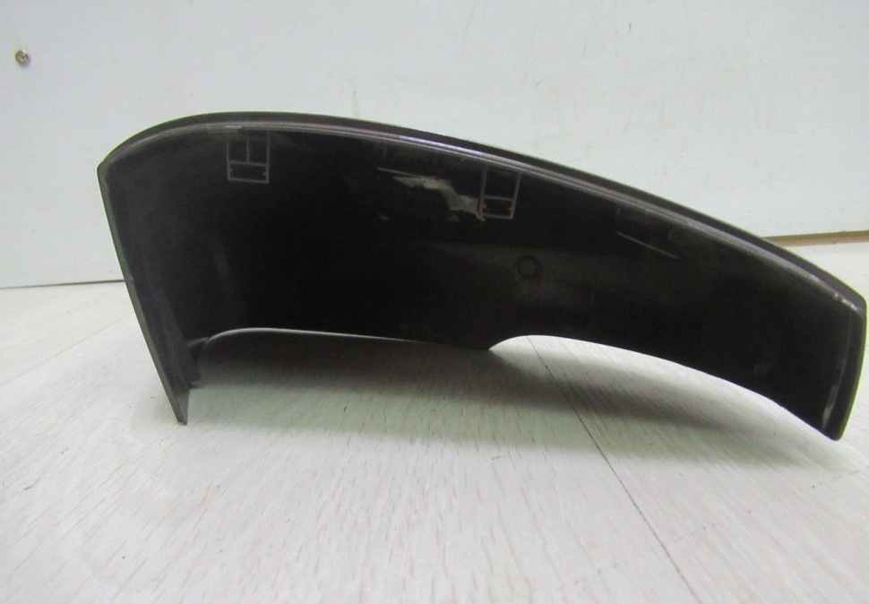 Крышка зеркала правая Volkswagen Polo oem 6R0857538a