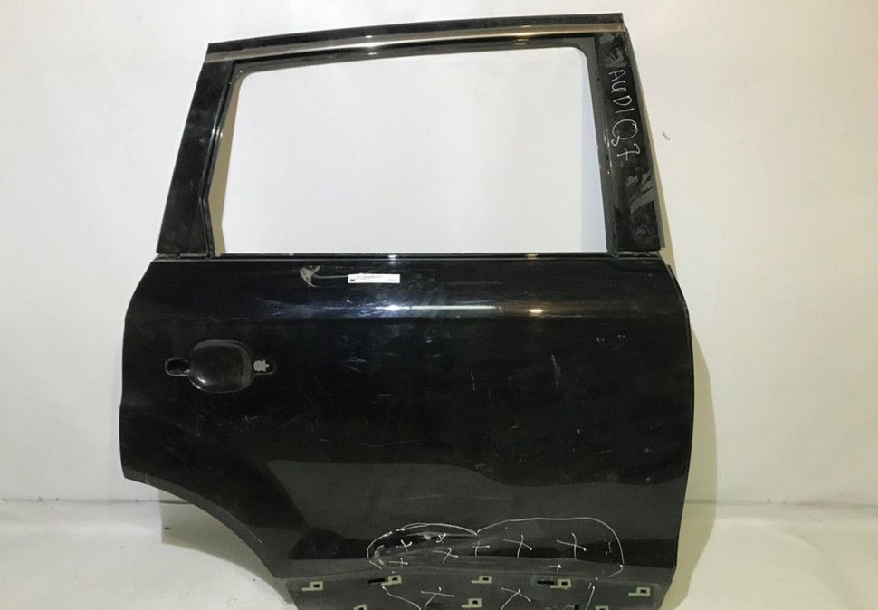 Дверь задняя правая Audi Q7 oem 4L0833052 (скл-3)