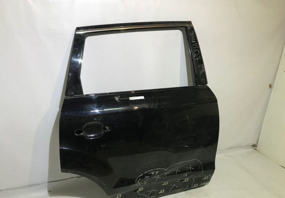 Дверь задняя правая Audi Q7 oem 4L0833052 (скл-3)